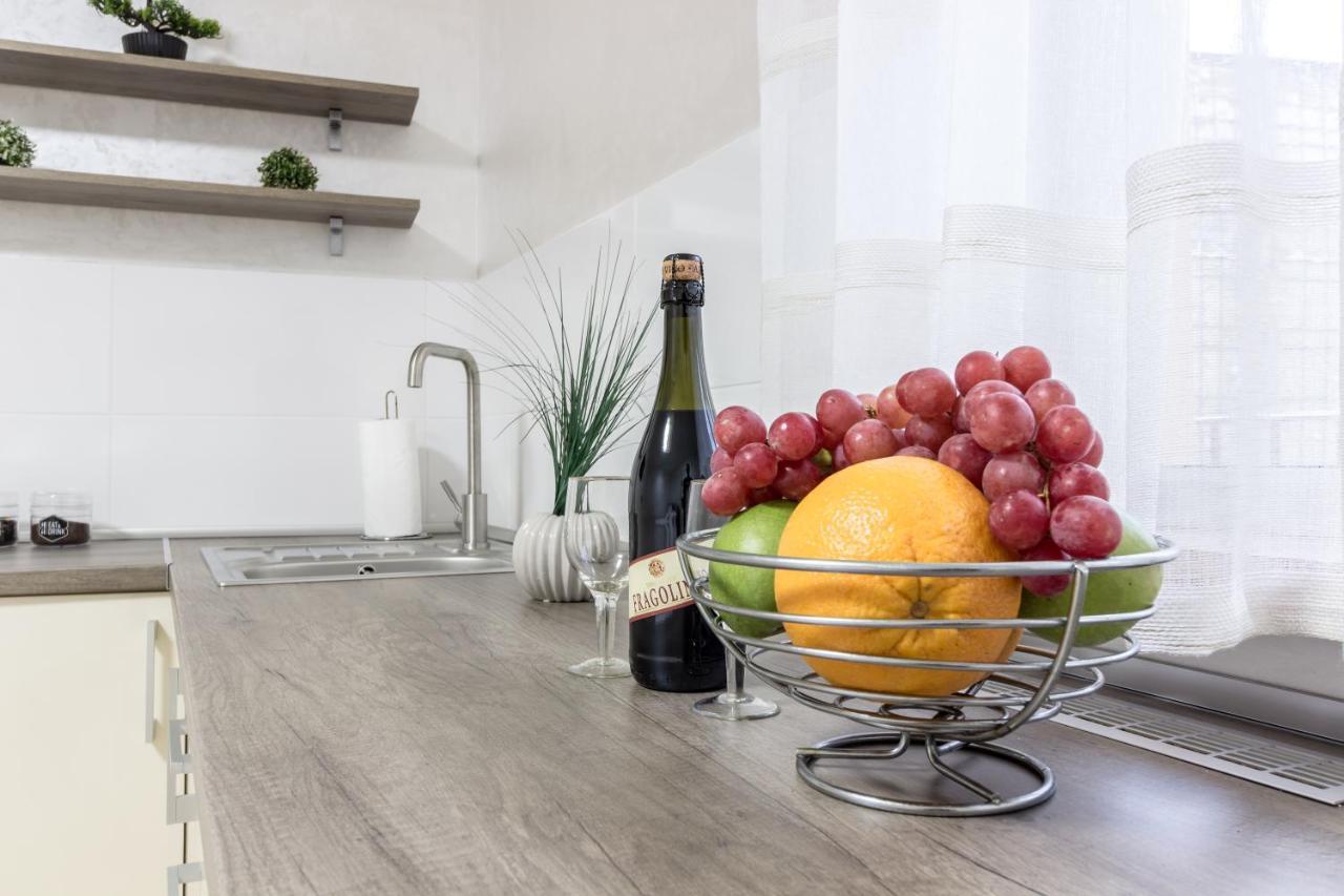 City Center Vip Studio Apartment Lviv Extérieur photo